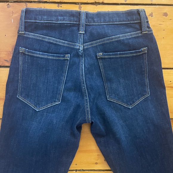 Banana Republic jeans with frayed ankles - Picture 3 of 9